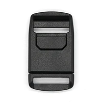 Sluit de magnetische gesp stevig aan